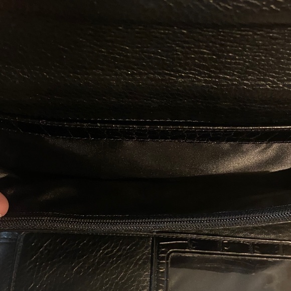 Brighton Black Crocodile Embossed Leather Crossbody Wallet Bag Silver Accents - Picture 10 of 13